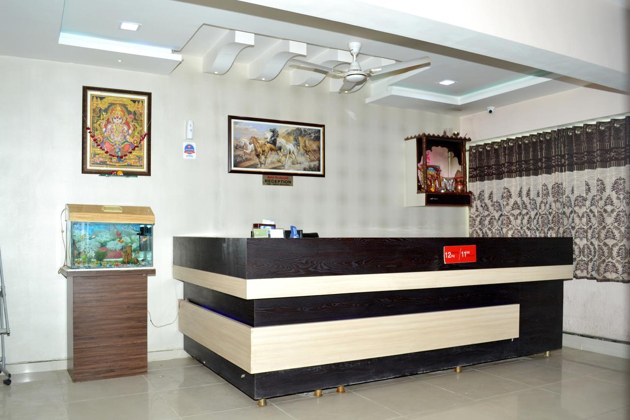 Hotel Neelkanth Residency Gandhinagar Exterior photo