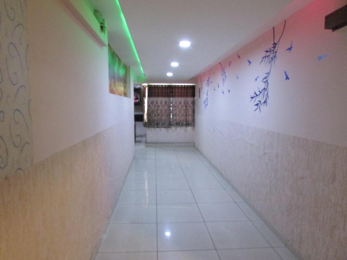 Hotel Neelkanth Residency Gandhinagar Exterior photo