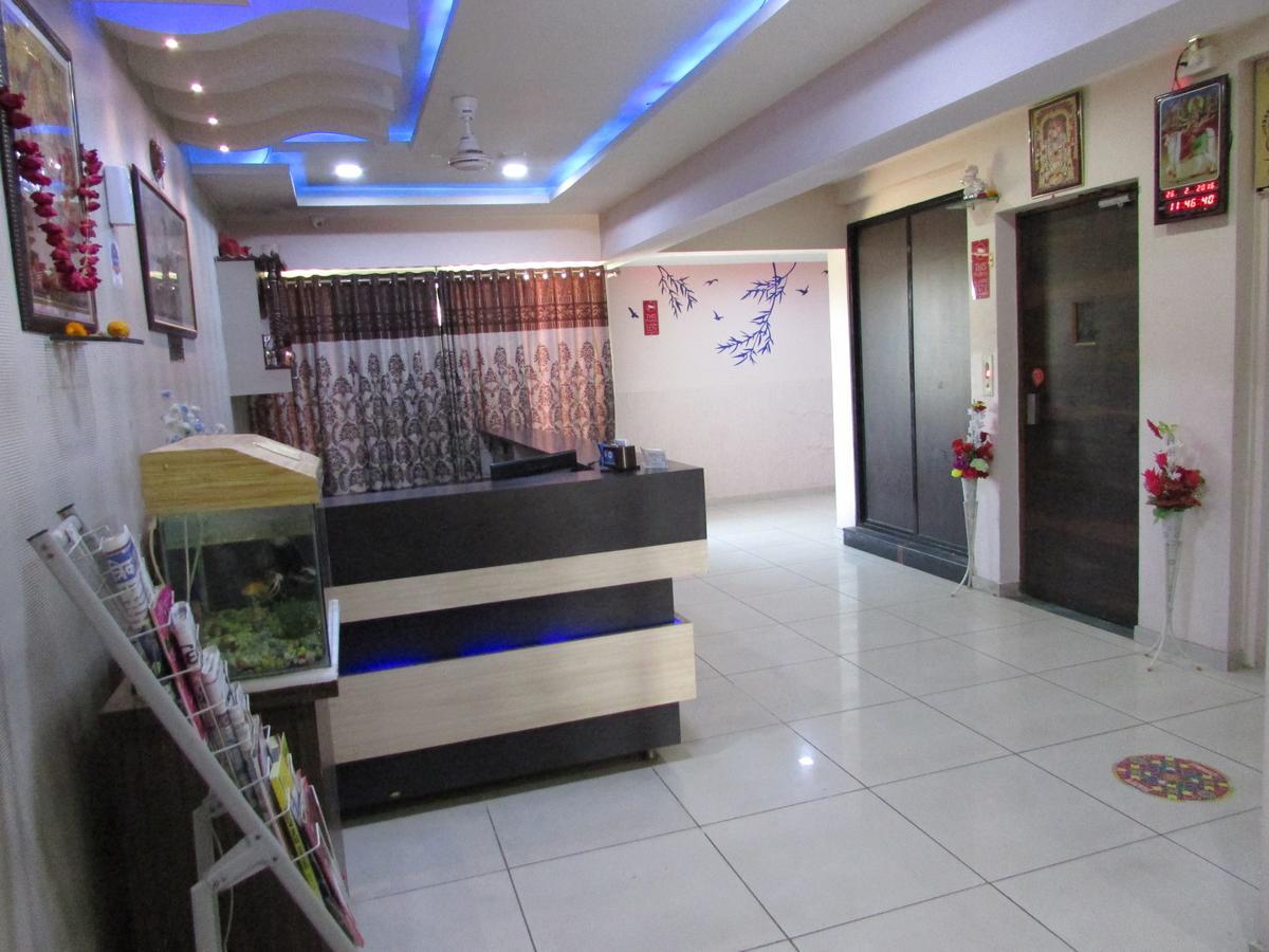 Hotel Neelkanth Residency Gandhinagar Exterior photo