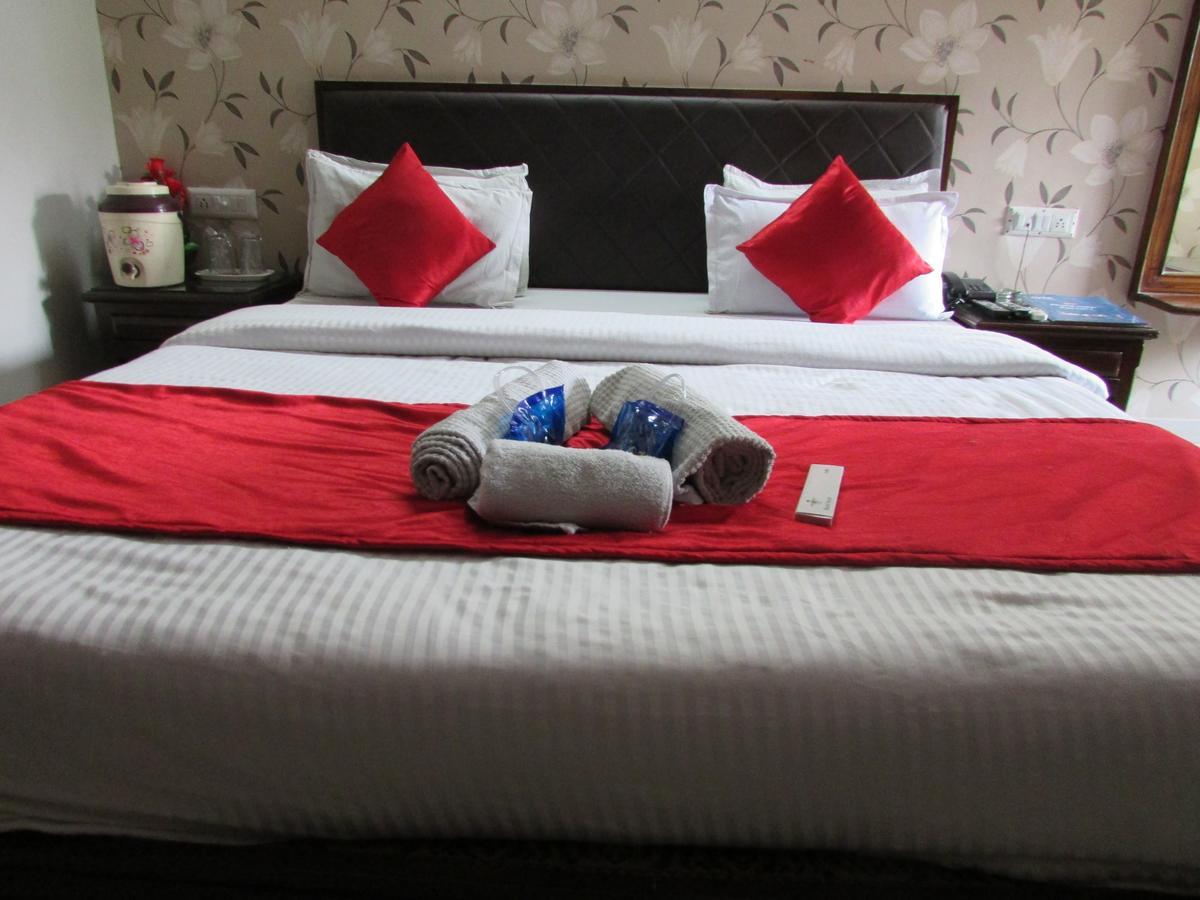 Hotel Neelkanth Residency Gandhinagar Exterior photo