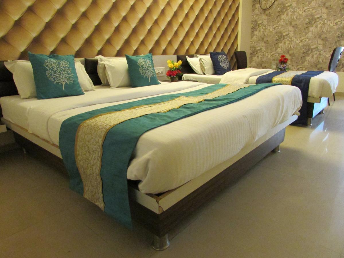 Hotel Neelkanth Residency Gandhinagar Exterior photo